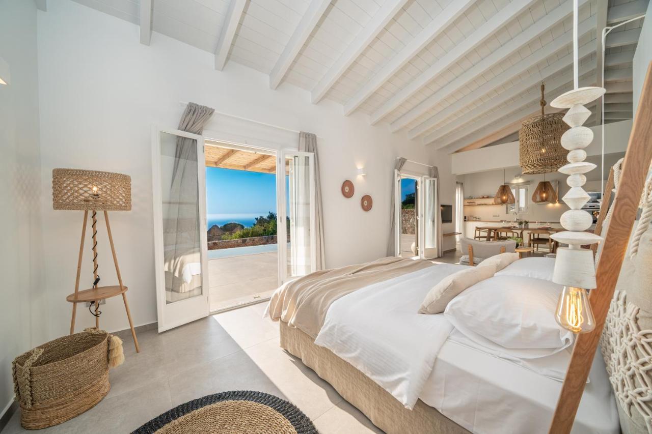 Summer Breeze Villa Tzamarelata Экстерьер фото
