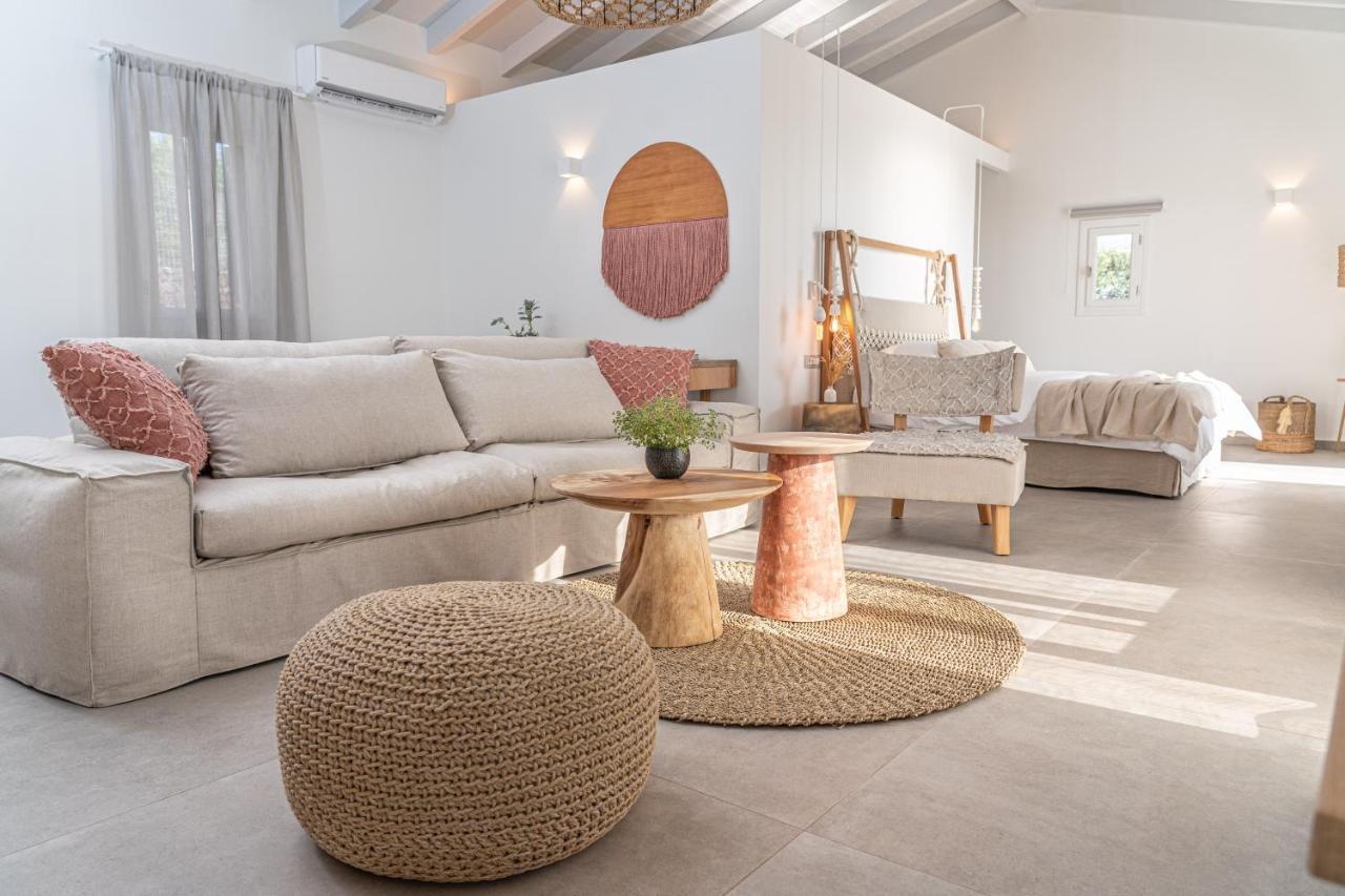 Summer Breeze Villa Tzamarelata Экстерьер фото