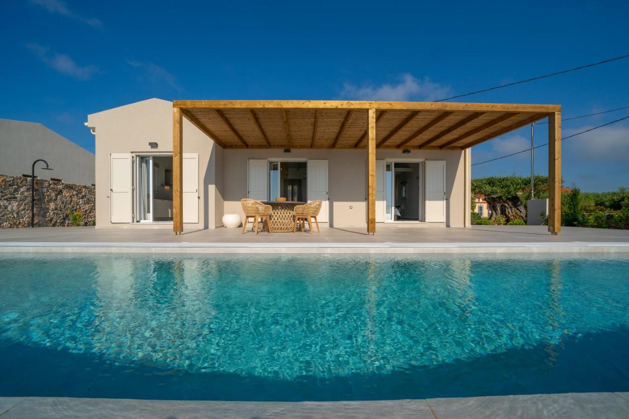 Summer Breeze Villa Tzamarelata Экстерьер фото