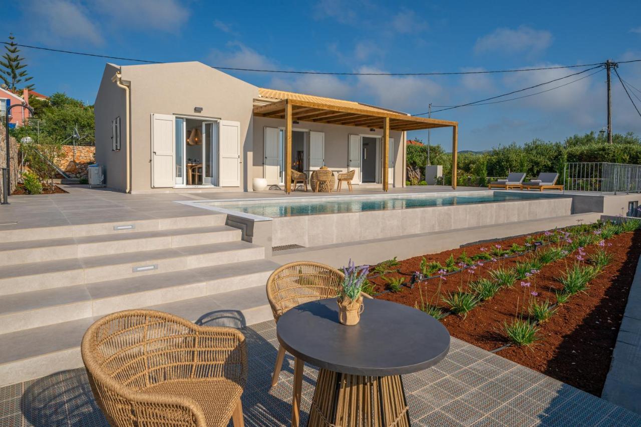 Summer Breeze Villa Tzamarelata Экстерьер фото