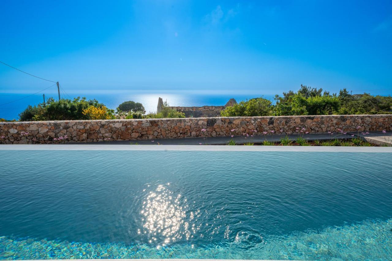 Summer Breeze Villa Tzamarelata Экстерьер фото