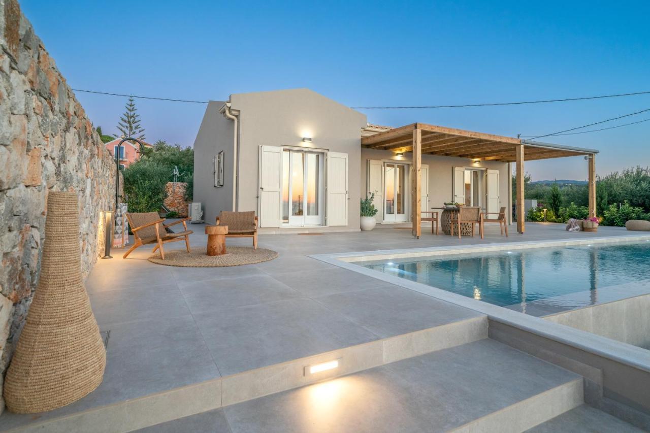 Summer Breeze Villa Tzamarelata Экстерьер фото